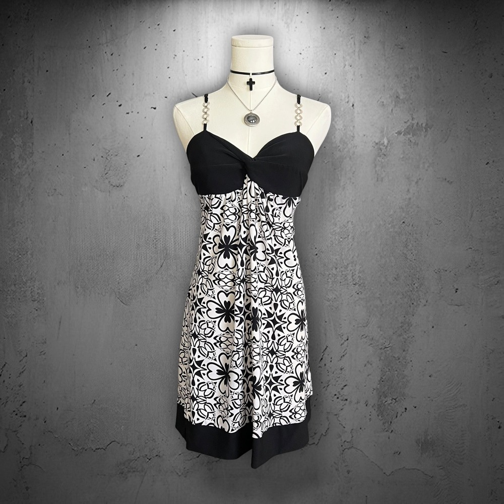 Y2K Hot Tempered Black White Mandala Floral O-Ring Strap Babydoll Midi Dress M